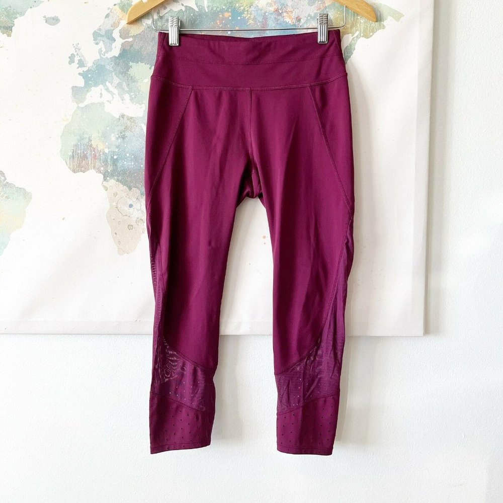 Athleta Leggings Capri Berry Wine Purple Mesh Accents Athletic Size Small
